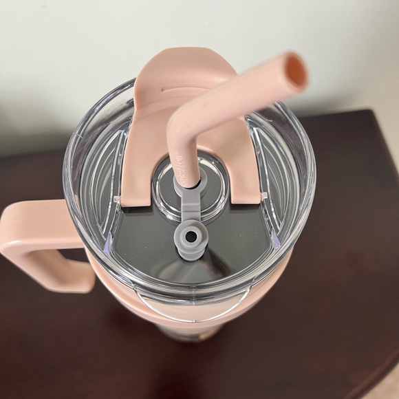 New Hydraflow Capri 40 ounce Tumbler - Picture 6 of 7